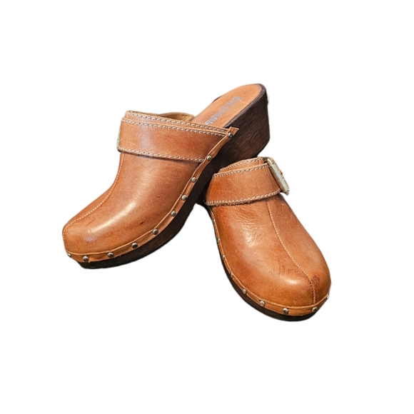 Michael Kors Women's Leather Studded Clogs Size 6M - Picture 4 of 10